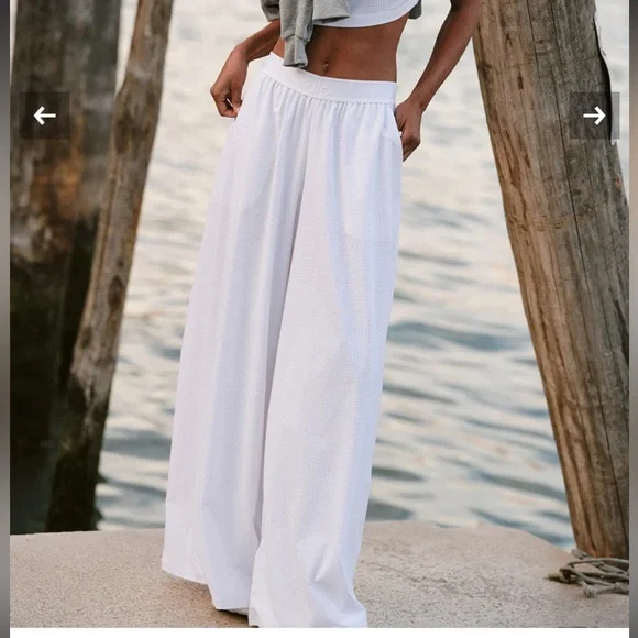 ALO Yoga | Pants & Jumpsuits | Alo Yoga Mesh Mirage Trouser